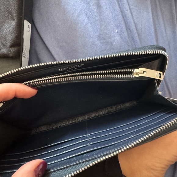 Authentic ysl wallet - Picture 8 of 11
